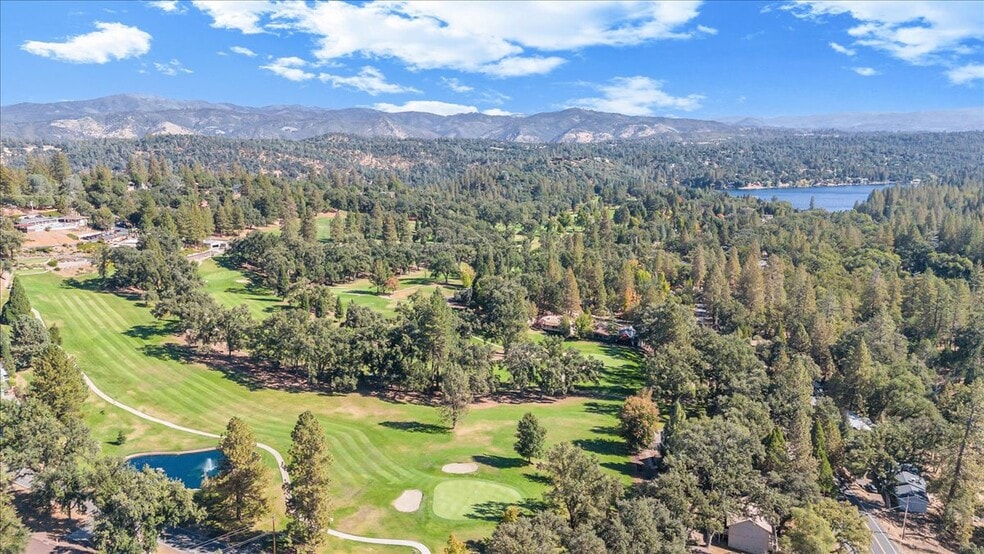 More Photos Of 18736 Main St, Groveland Hotel For Sale