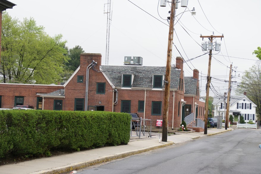 More Photos Of 16 Mason Ave, North Attleboro Office For Lease