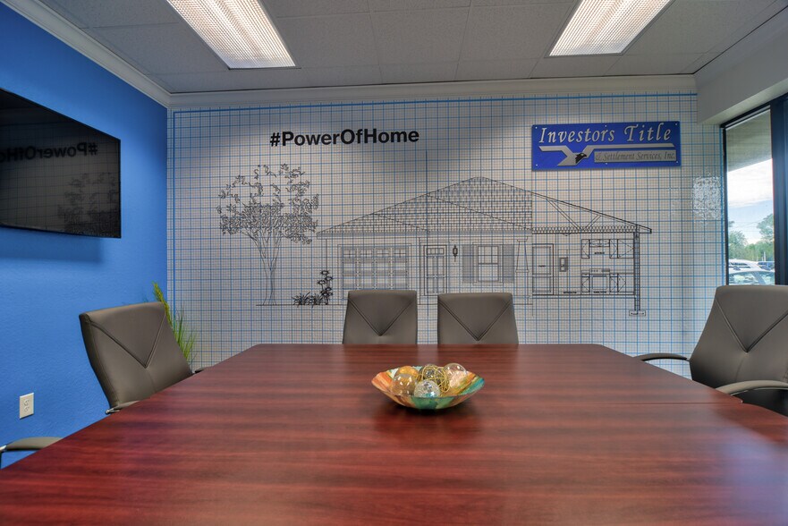 More Photos Of 4500 140th Ave N, Clearwater Unknown For Lease