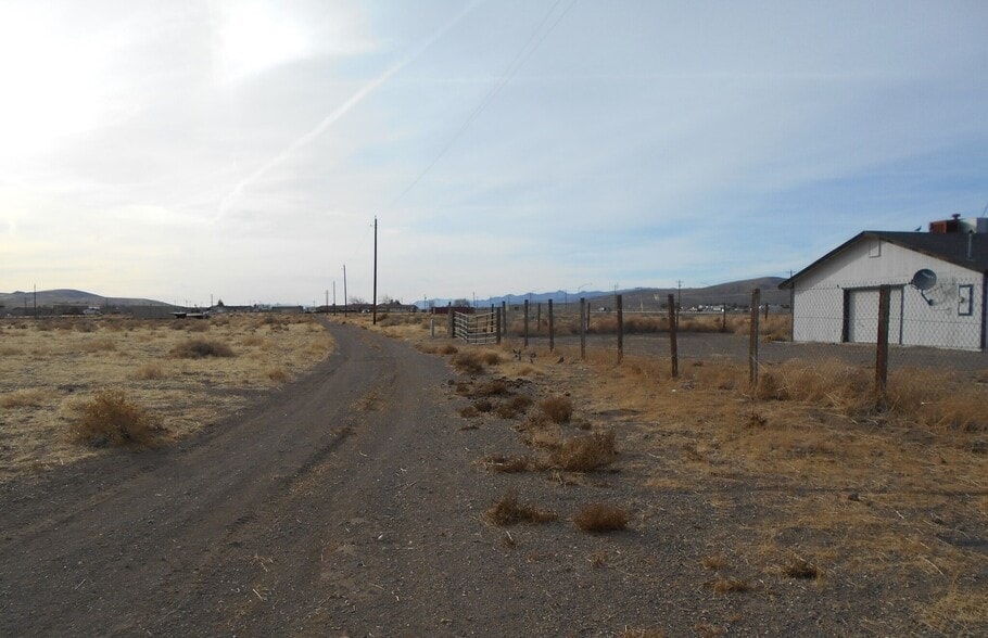 More Photos Of 3315 US Highway 50, Silver Springs Service For Lease