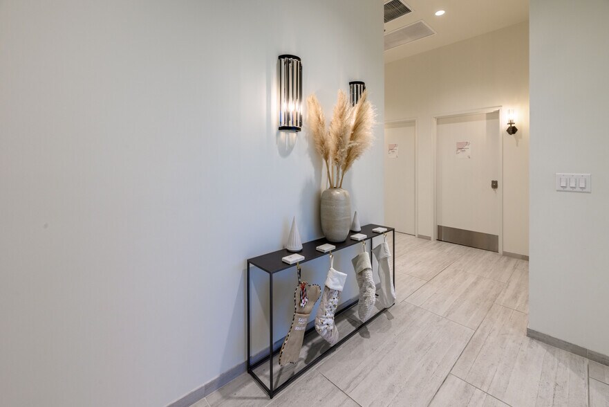 More Photos Of 5770 S Durango Dr, Las Vegas Medical For Sale