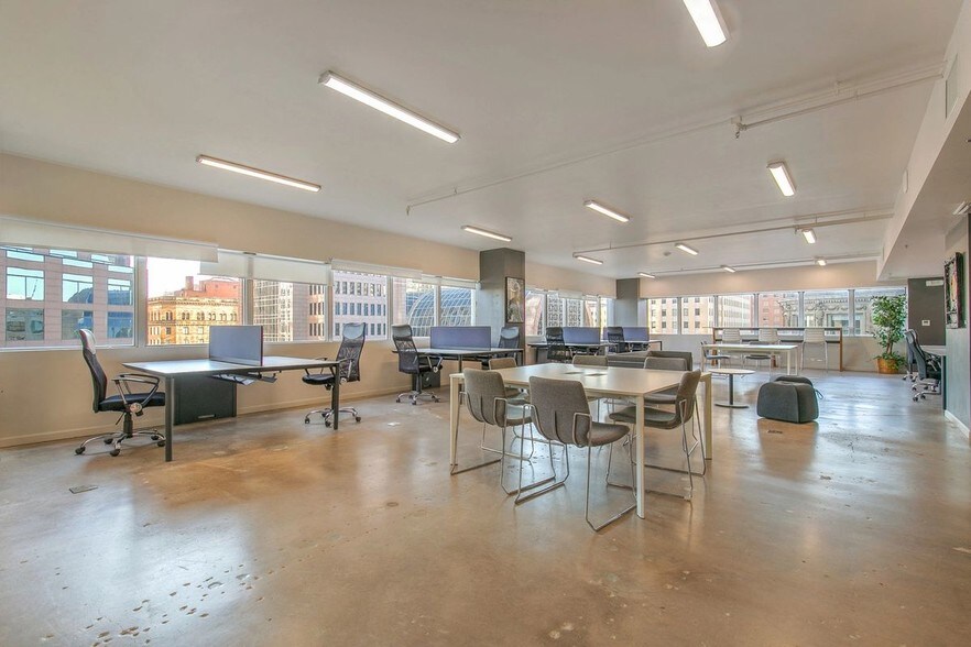 More Photos Of 211 N Ervay St, Dallas Office For Lease