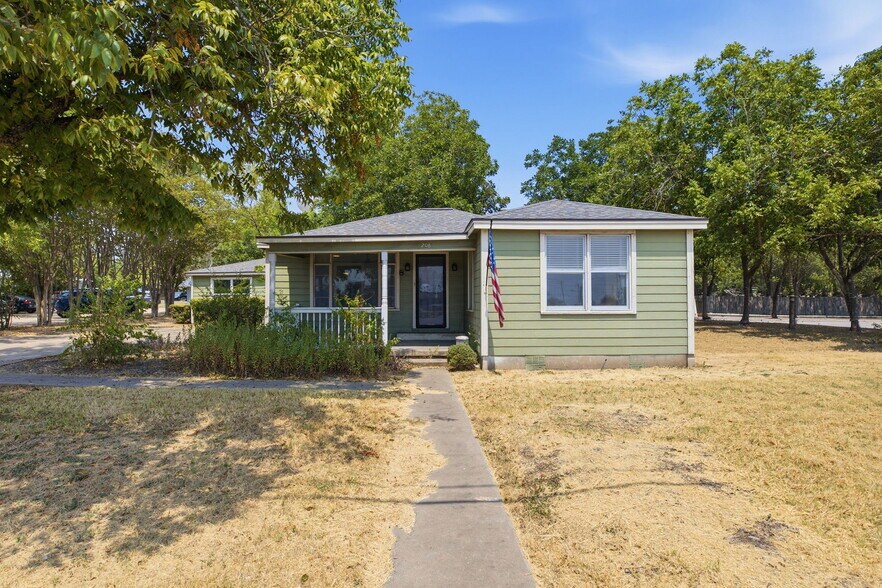 Primary Photo Of 208 E Hwy 79 St, Hutto Daycare Center For Lease