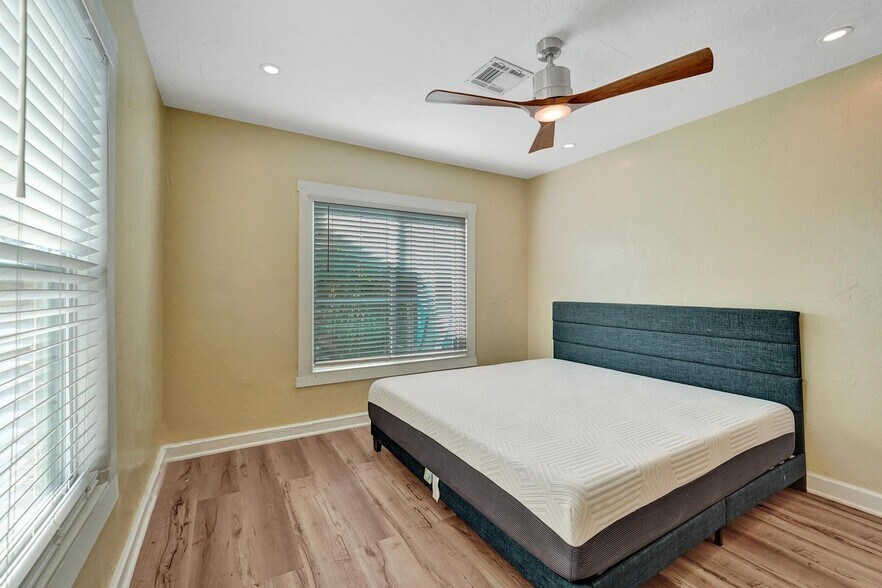 More Photos Of 301 SW 9th St, Fort Lauderdale Apartments For Sale