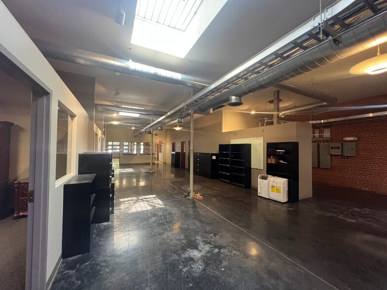 More Photos Of 624 W Sheridan Ave, Oklahoma City Office For Lease