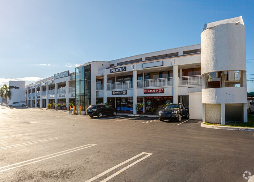 More Photos Of 2104-2150 NE 123rd St, North Miami Unknown For Lease