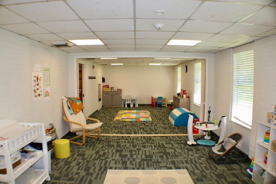 More Photos Of 4265 E Lucas Dr, Beaumont Religious Facility For Sale