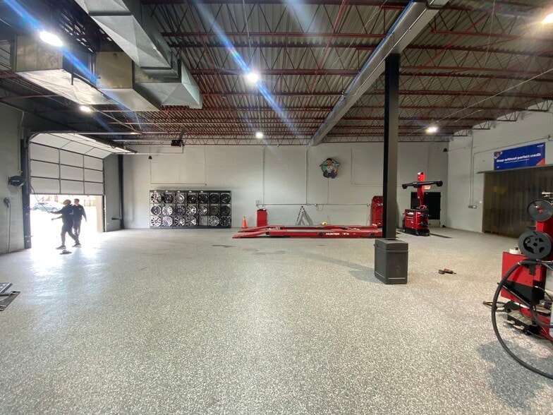 More Photos Of 4850 W Bloomingdale Ave, Chicago Warehouse For Sale