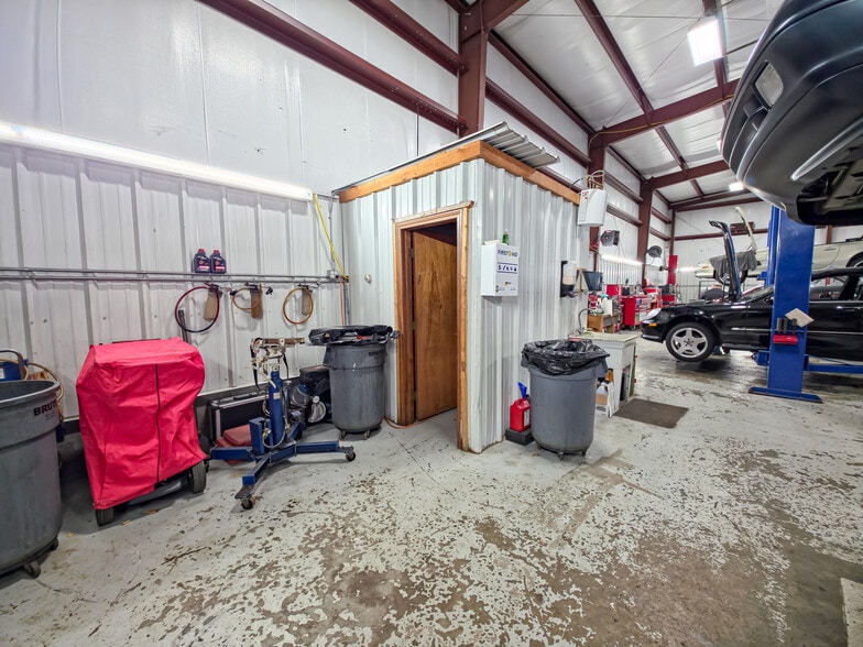 More Photos Of 7 Colonel Dr, Bourne General Retail For Sale