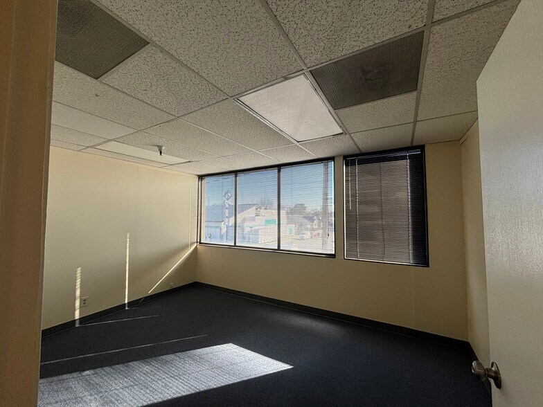 More Photos Of 1501 El Camino Ave, Sacramento Medical For Lease