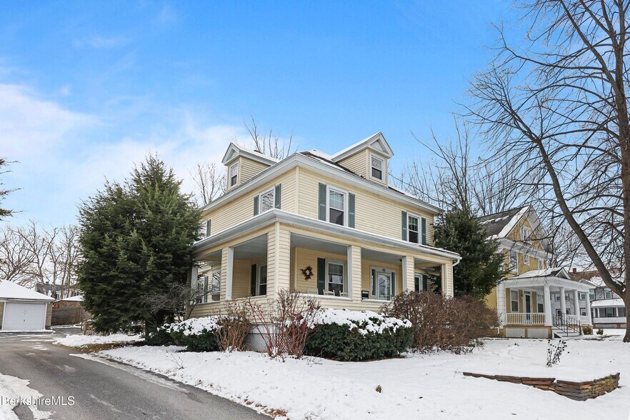 More Photos Of 92 Elm St, Pittsfield Office For Sale