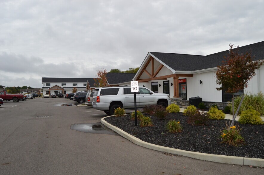 More Photos Of 2656 N Columbus St, Lancaster Office For Lease