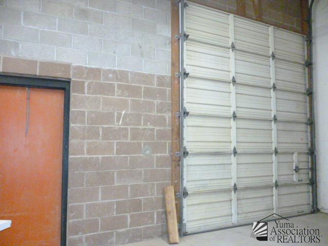 More Photos Of 642 E 39th Pl, Yuma Flex For Sale