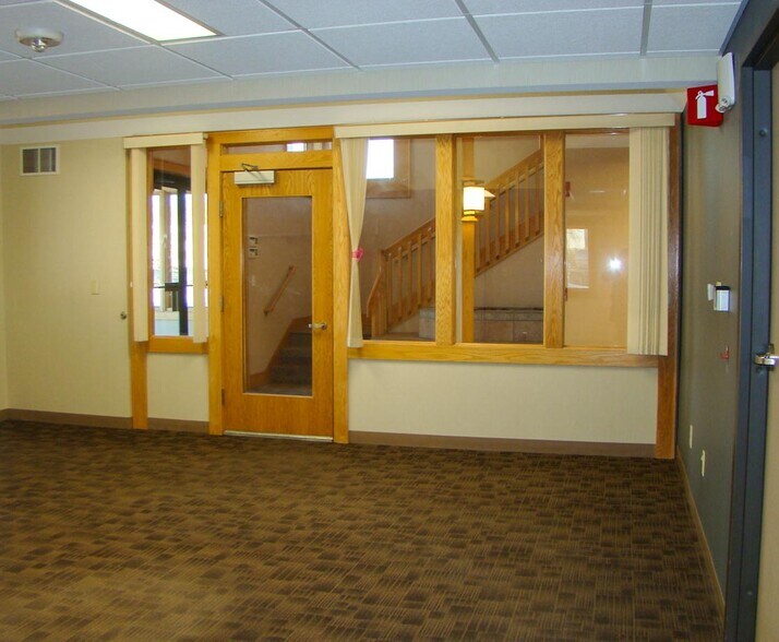 More Photos Of 112 7th St NE, Rochester Medical For Lease