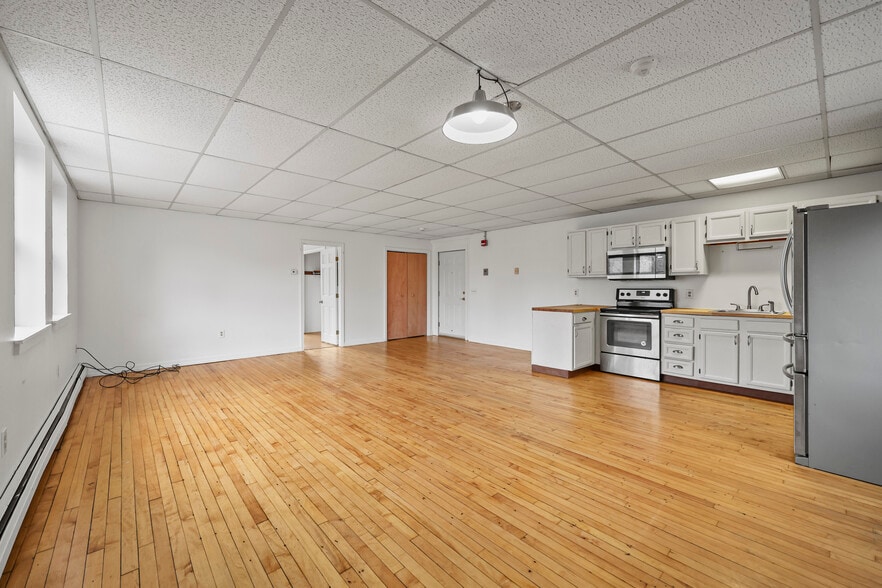 More Photos Of 55 Crystal St, Lenox Dale Apartments For Sale