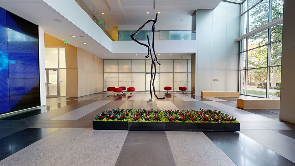 More Photos Of 1722 Routh St, Dallas Office Residential For Lease