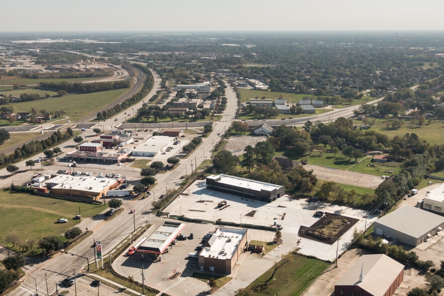 More Photos Of 2903 S Main St, Stafford Storefront For Lease
