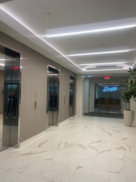 More Photos Of 5200 Town Center Cir, Boca Raton Office For Lease
