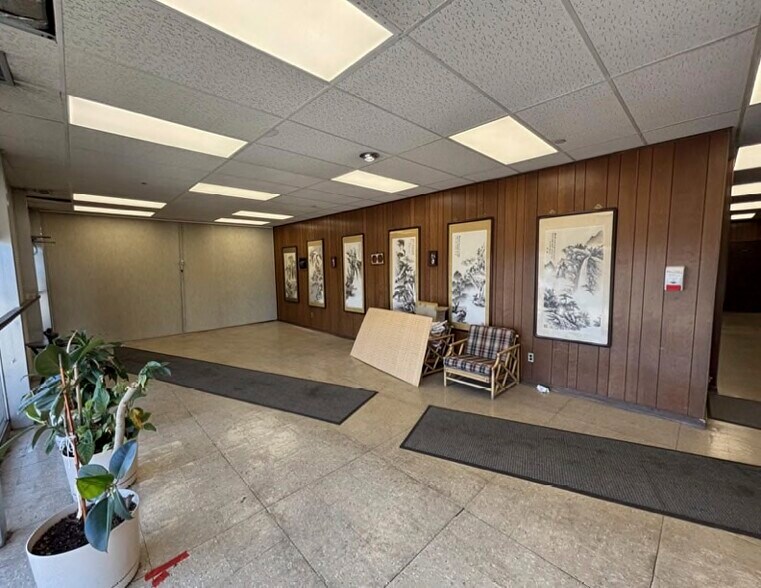 More Photos Of 1064 Route 109, Lindenhurst Warehouse For Lease