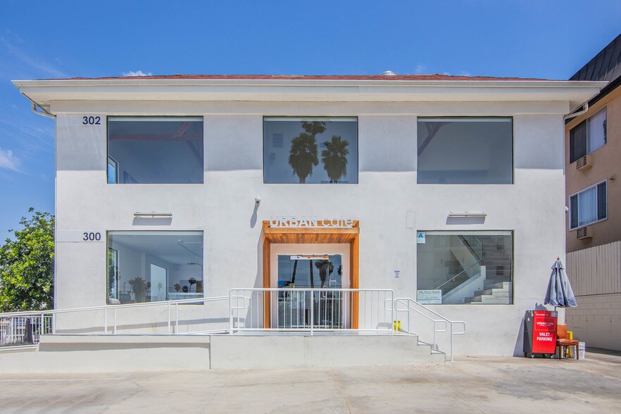 More Photos Of 300-302 S Mariposa Ave, Los Angeles Storefront Retail Office For Lease