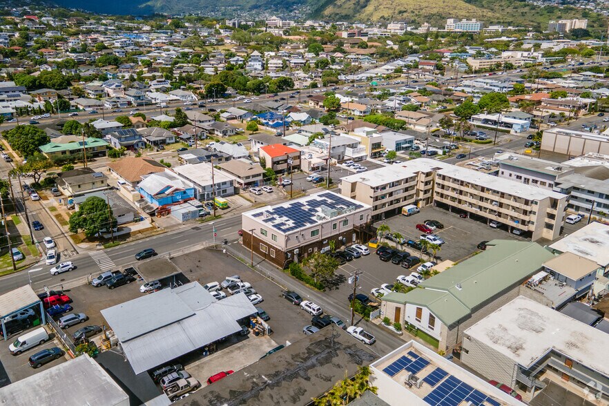 More Photos Of 2111 S Beretania St, Honolulu Storefront Retail Office For Lease