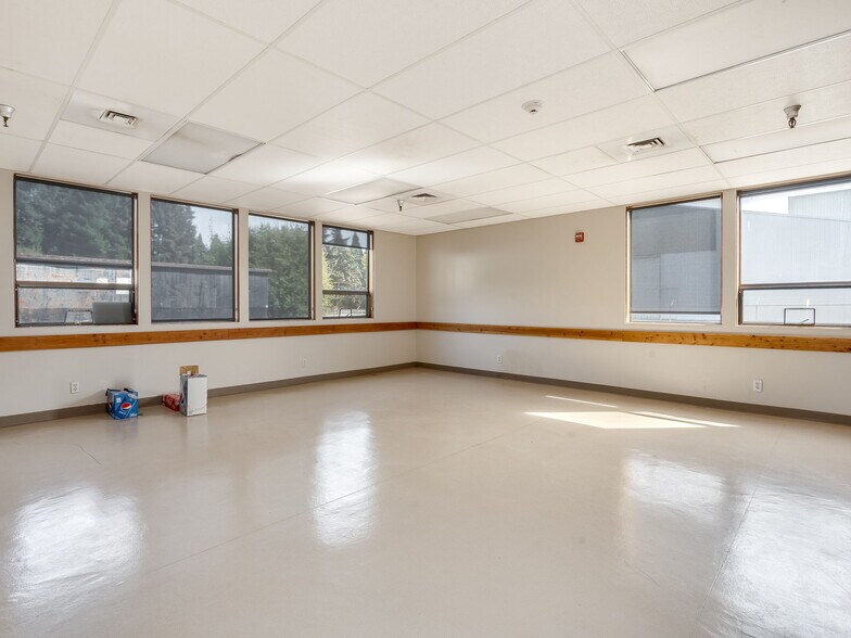 More Photos Of 16700 S Highway 99W, Amity Distribution For Sale