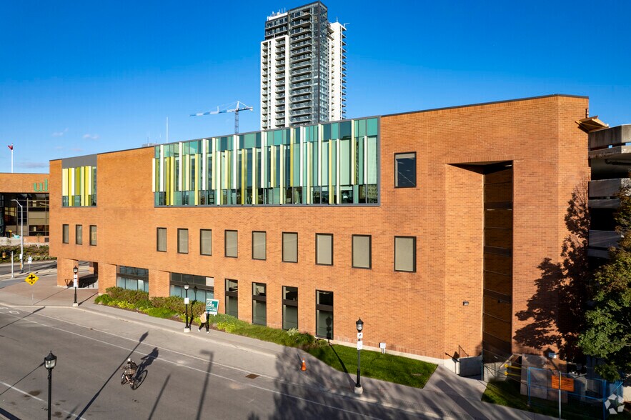 More Photos Of 25 Water St S, Kitchener Office For Lease