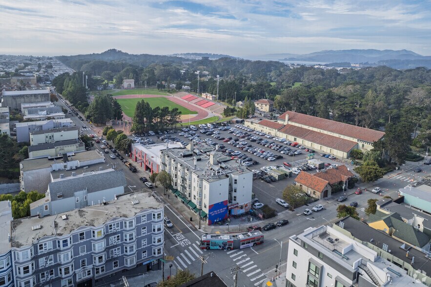 More Photos Of 516 Frederick St, San Francisco Apartments For Lease
