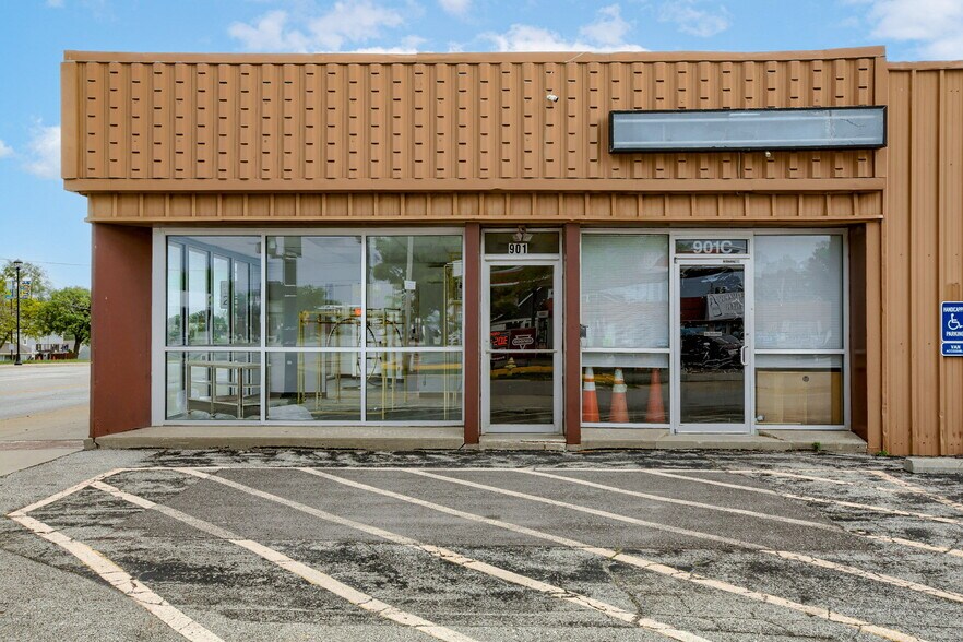 More Photos Of 901 Main St, Grandview Light Manufacturing For Sale