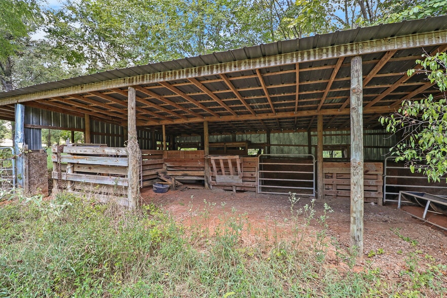 More Photos Of , Grapeland Unknown For Sale