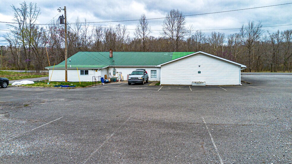 More Photos Of 6641 US Highway 62 W, Kuttawa Flex For Sale