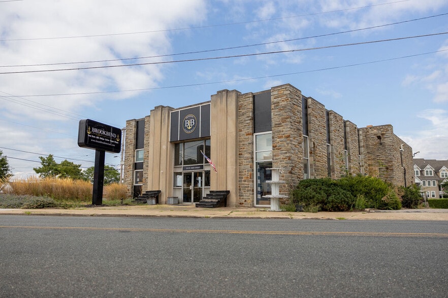 Primary Photo Of 233 St John St, Havre De Grace Bank For Lease