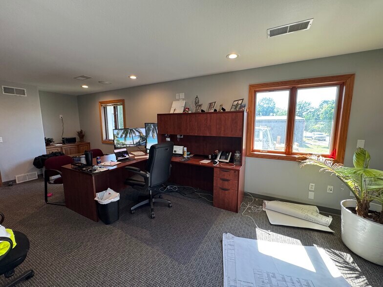 More Photos Of 4309 Neptune Ct, Madison Warehouse For Sale