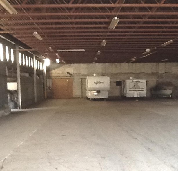 More Photos Of 1900 Liberty St, Mount Pleasant Manufacturing For Lease