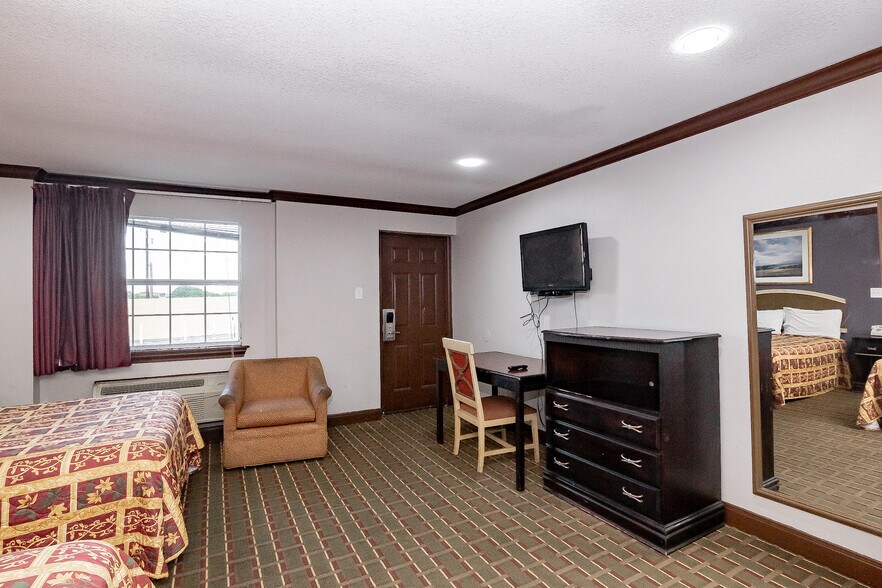 More Photos Of 3005 Houston Hwy, Victoria Hotel For Sale