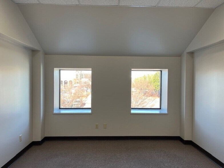 More Photos Of 201 Government Ave SW, Hickory Office For Lease