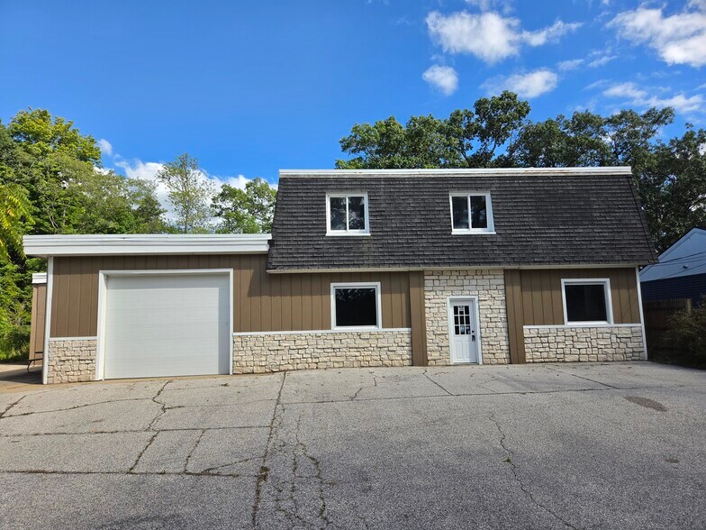 Primary Photo Of 536 Oak St, Ferrysburg Industrial For Sale
