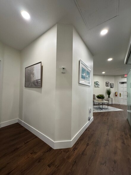 More Photos Of 9633 W Broward Blvd, Plantation Medical For Sale