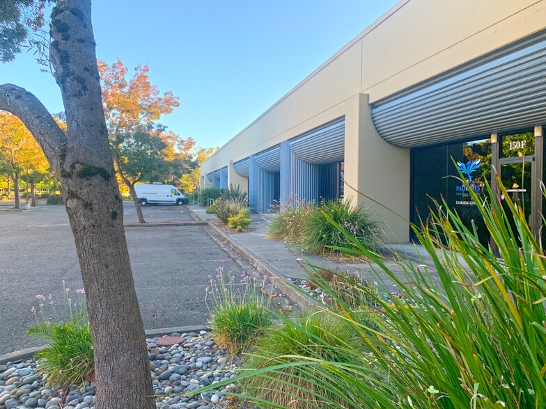 Primary Photo Of 150 Professional Center Dr, Rohnert Park Flex For Lease