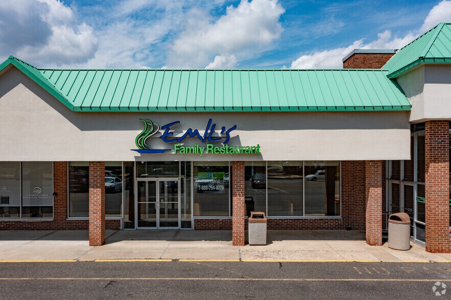 More Photos Of 413 W Crystal Lake Ave, Haddonfield Storefront For Lease