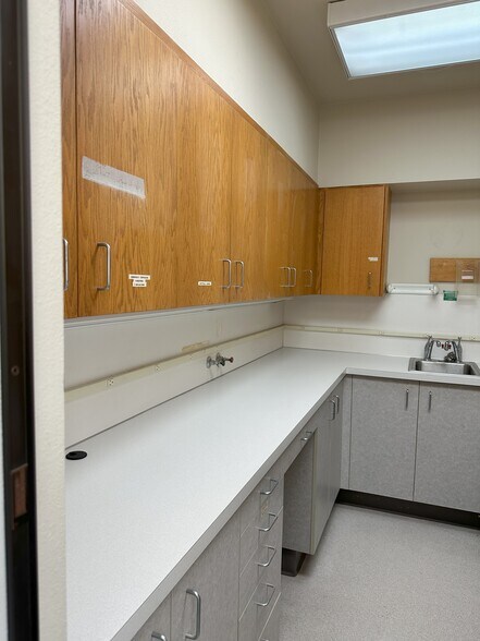 More Photos Of 3628 Meridian St, Bellingham Medical For Sale