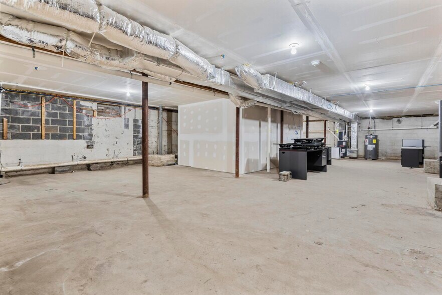 More Photos Of 698 Main St, Branford Office For Sale