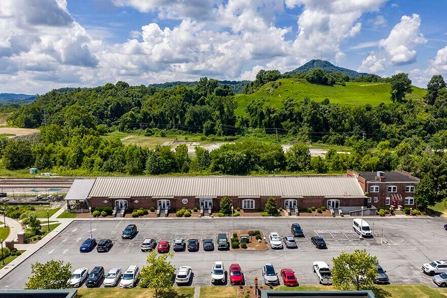 Primary Photo Of 151 E Main St, Kingsport Loft Creative Space For Lease