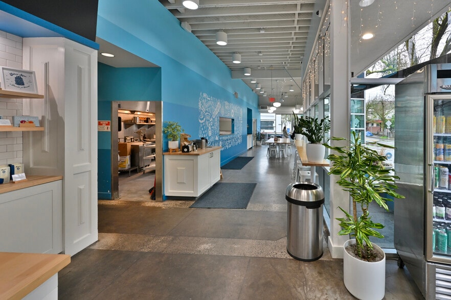 More Photos Of 1701 SW Jefferson St, Portland Restaurant For Lease