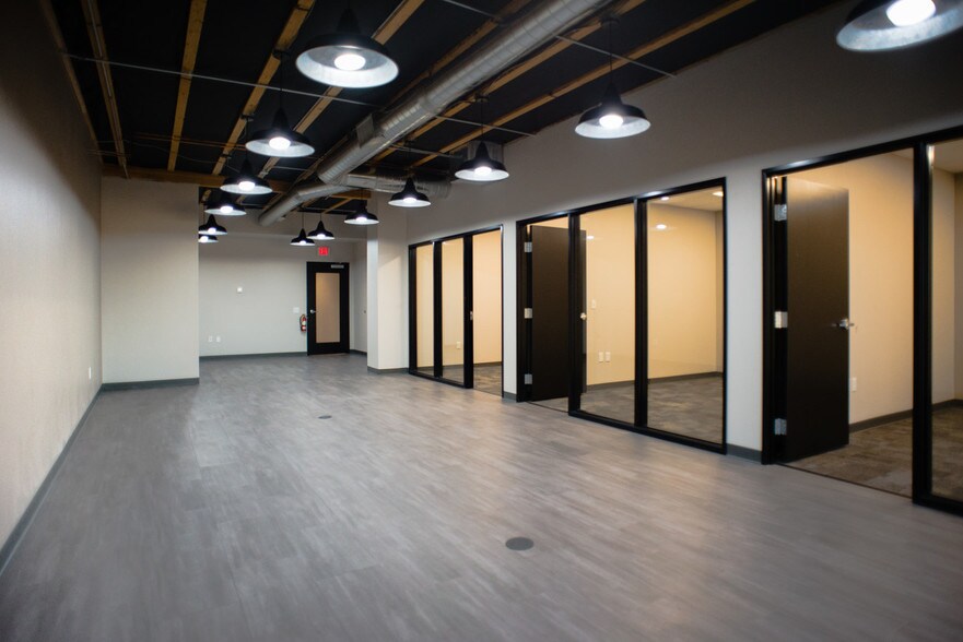 More Photos Of 6345 S Pecos Rd, Las Vegas Office For Lease