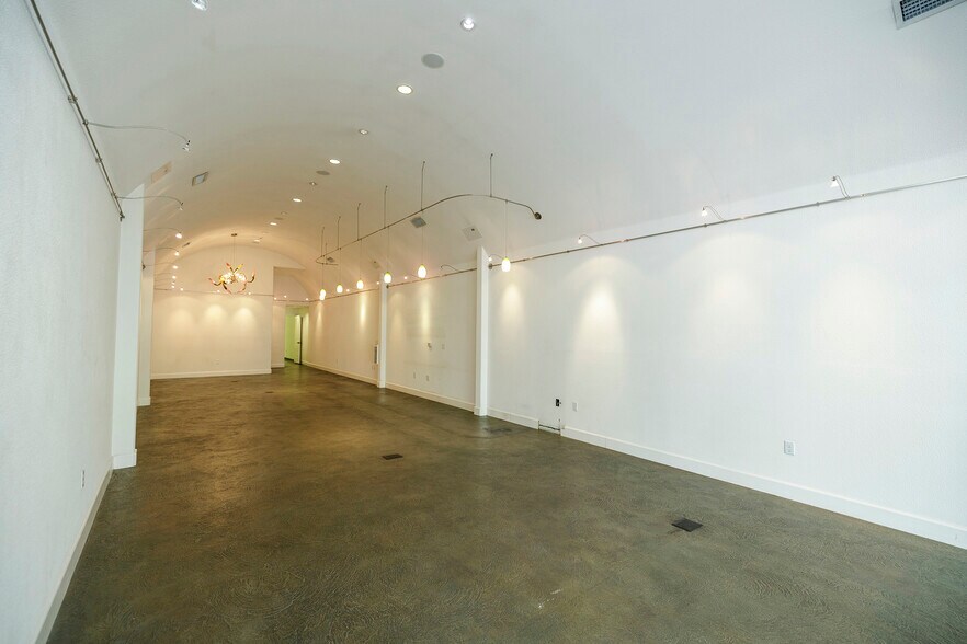 More Photos Of 918 10th St, Modesto Storefront Retail Office For Sale