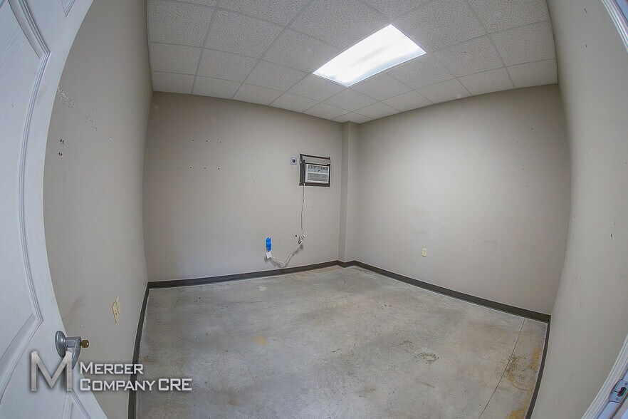 More Photos Of 340 S Eckroat St, Oklahoma City Unknown For Lease