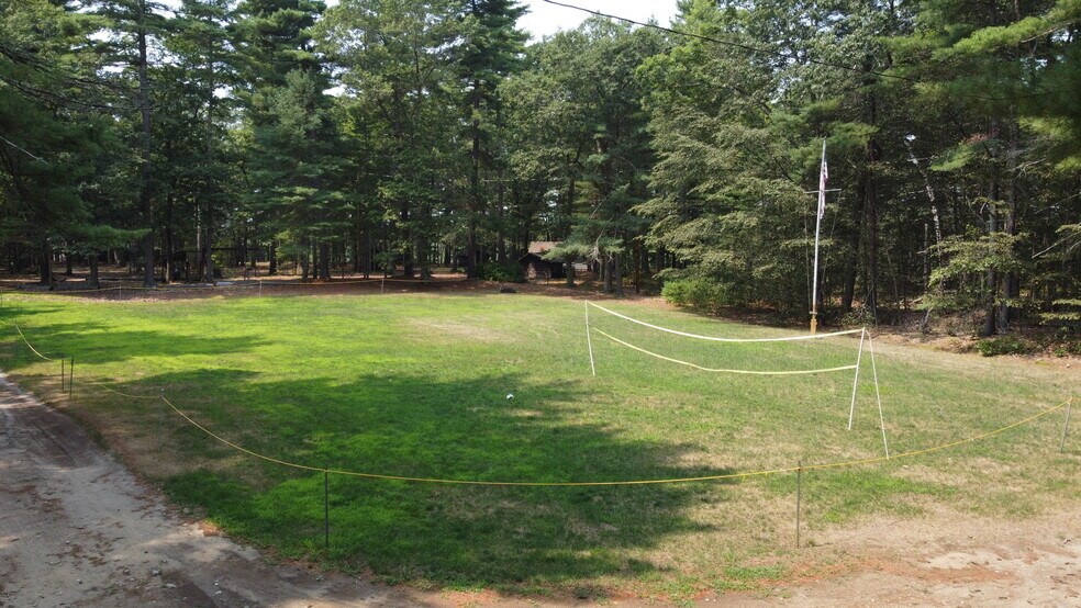 More Photos Of 12 W Shore Park Rd, Kingston Specialty For Sale