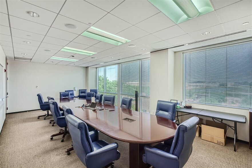 More Photos Of 1310 Rankin Rd, Houston Office For Lease