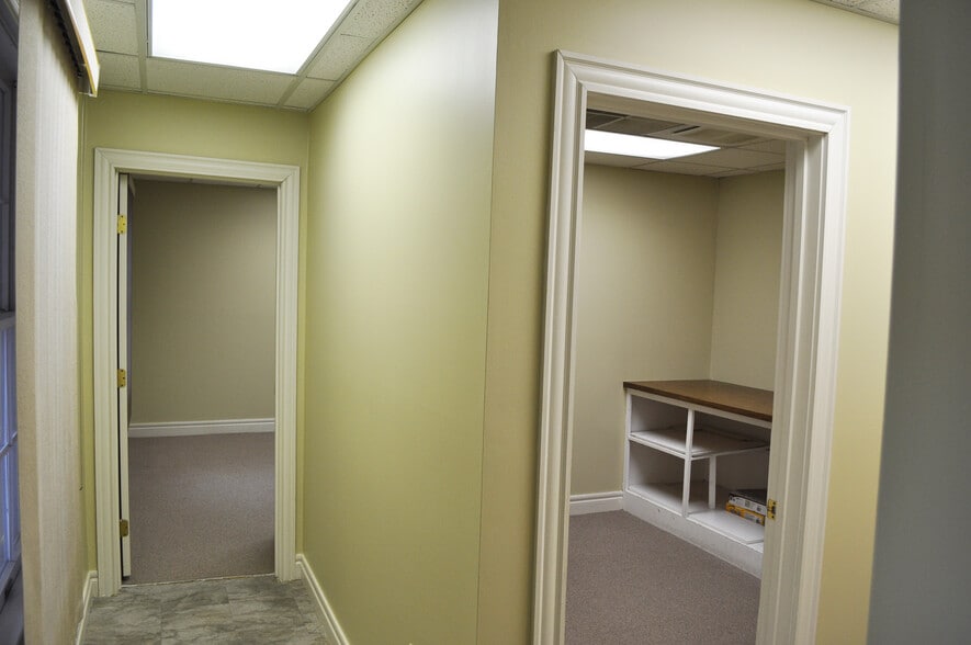 More Photos Of 285 Littleton Rd, Westford Office Residential For Sale